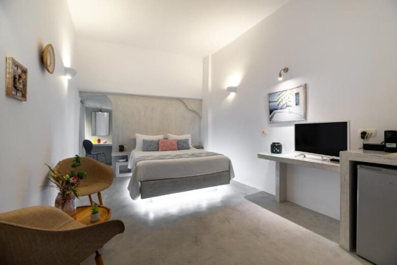 Junior Suite with Hot Tub (2 Adults)