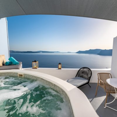 KIMA OIA SUITES