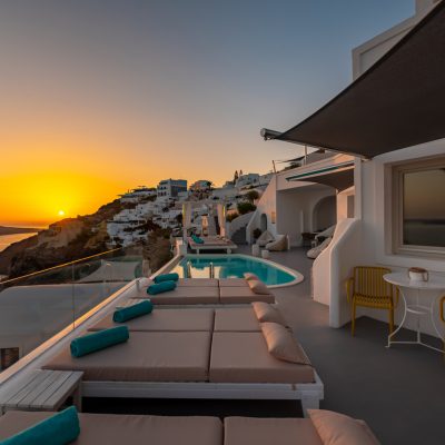KIMA OIA SUITES