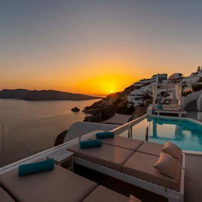 KIMA OIA SUITES