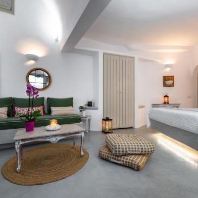 Superior Suite with Hot Tub (3 Adults)
