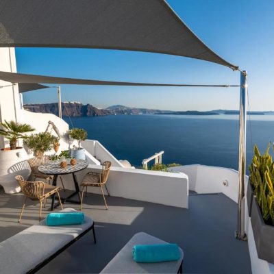 Superior Cave Suite with Hot Tub