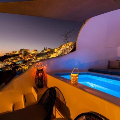 Superior Cave Suite with Hot Tub