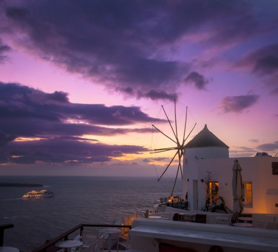 KIMA OIA SUITES