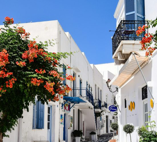 KIMA OIA SUITES